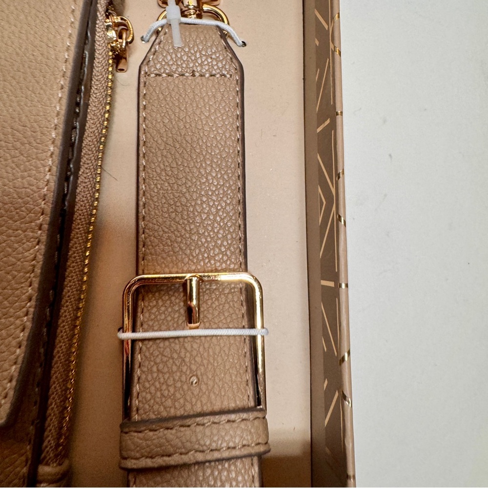 NWT Anne Klein Taupe Flap Wristlet and Card Case gift set gold tone hardware - Picture 9 of 12